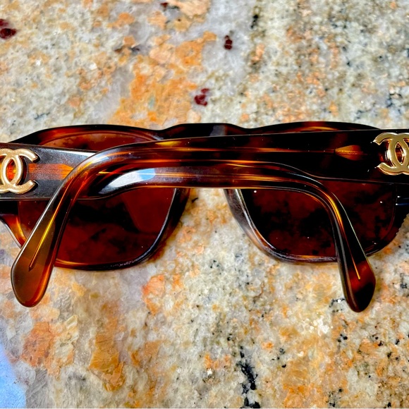 EUC CHANEL SUNGLASSES - Picture 1 of 16